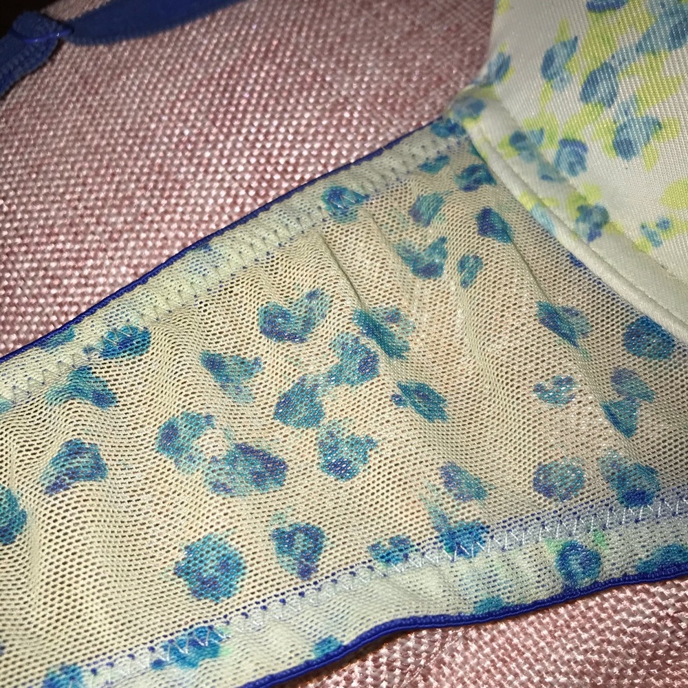 Victoria Secret Bra bundle - Picture 7 of 8